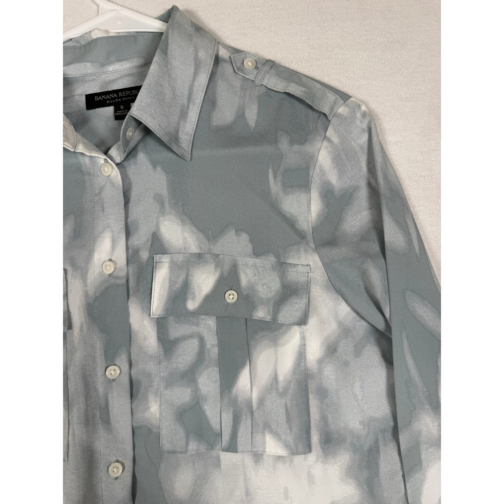 Banana Republic Dillon Shirt Womens Small Blue White Tie Dye Button Down - Picture 4 of 10